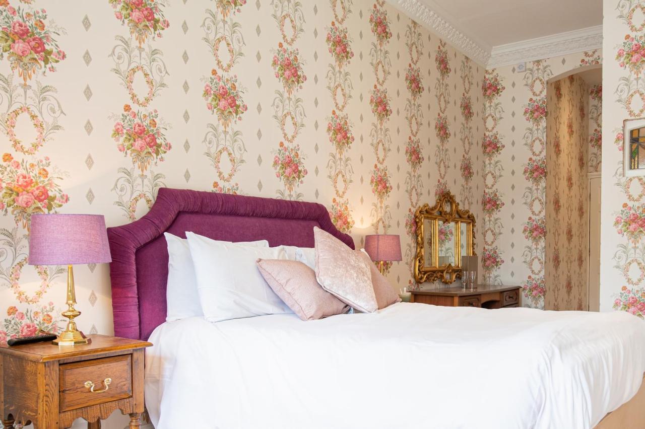 Miskin Manor Hotel Hensol Luaran gambar