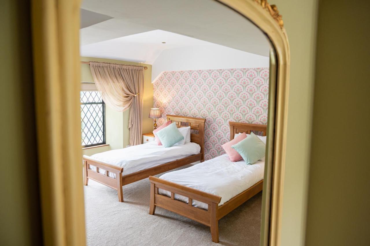 Miskin Manor Hotel Hensol Luaran gambar