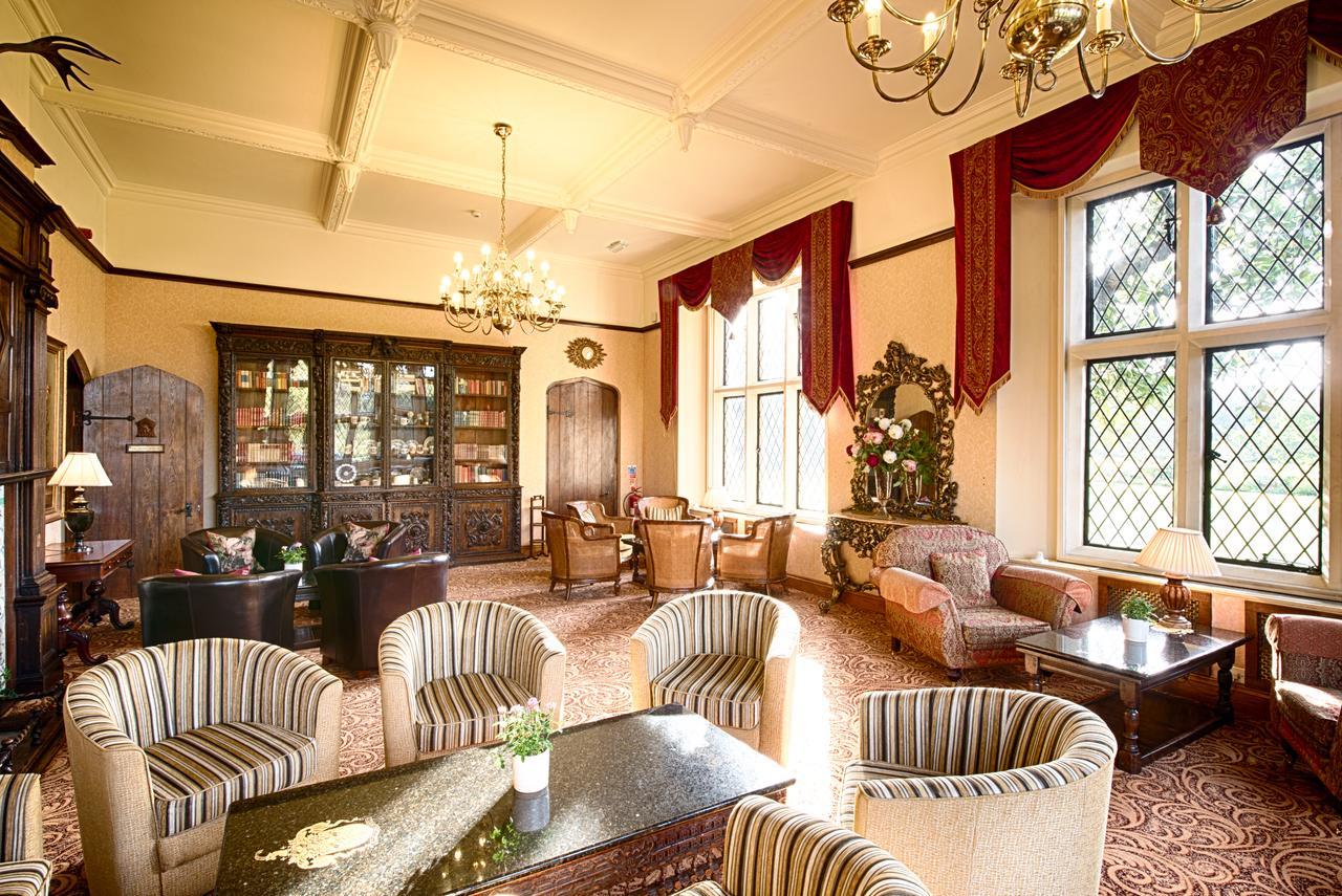 Miskin Manor Hotel Hensol Luaran gambar