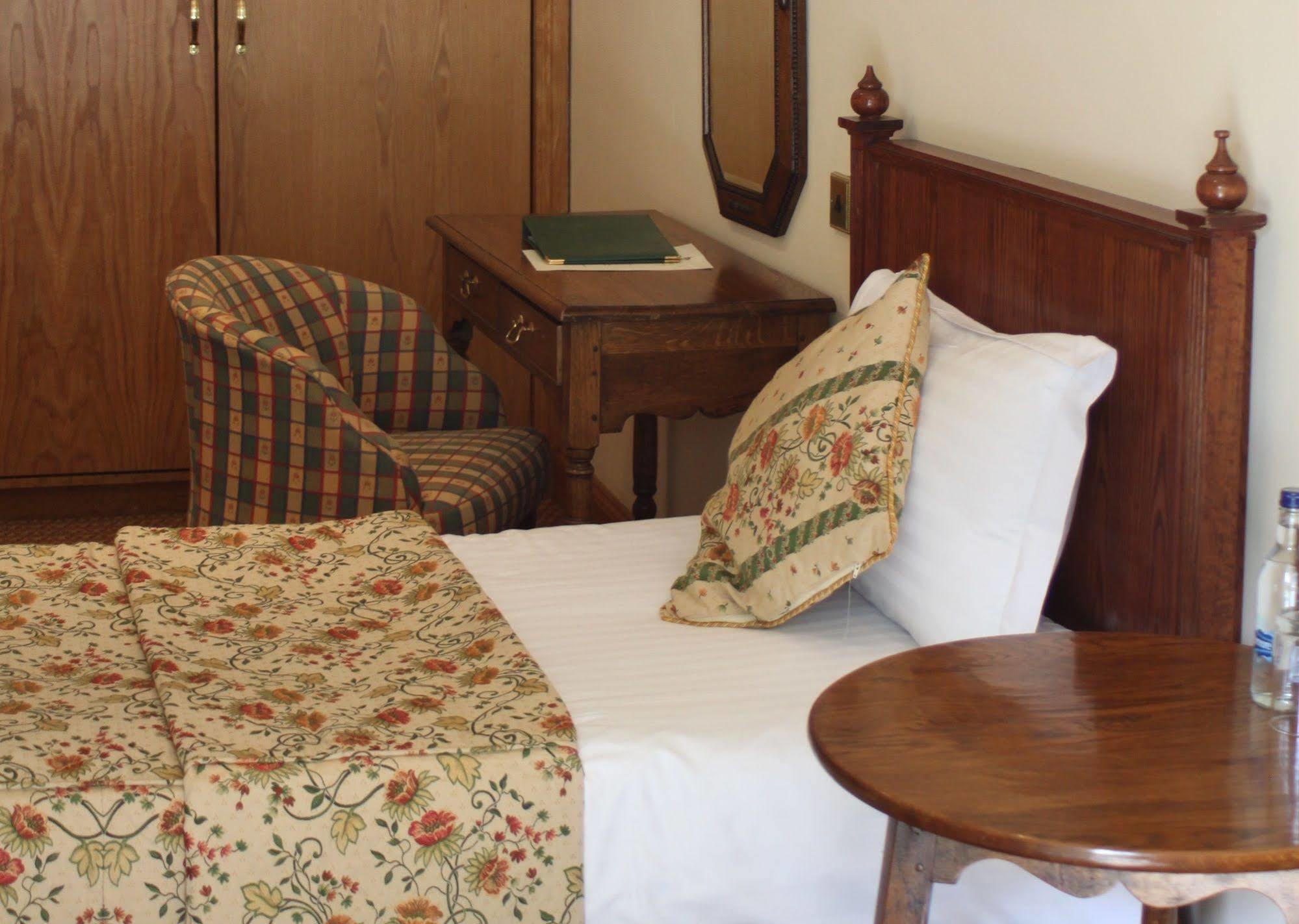 Miskin Manor Hotel Hensol Luaran gambar