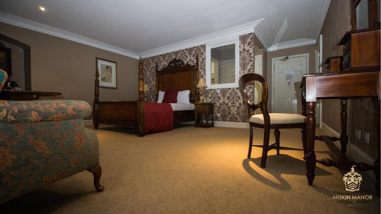 Miskin Manor Hotel Hensol Luaran gambar