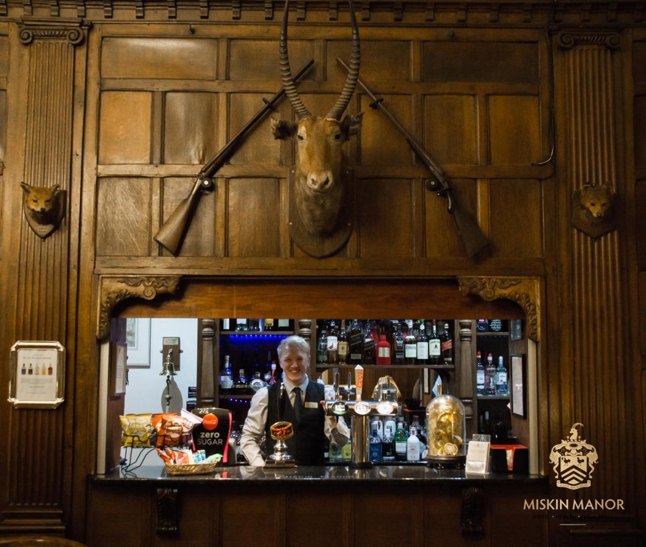 Miskin Manor Hotel Hensol Luaran gambar