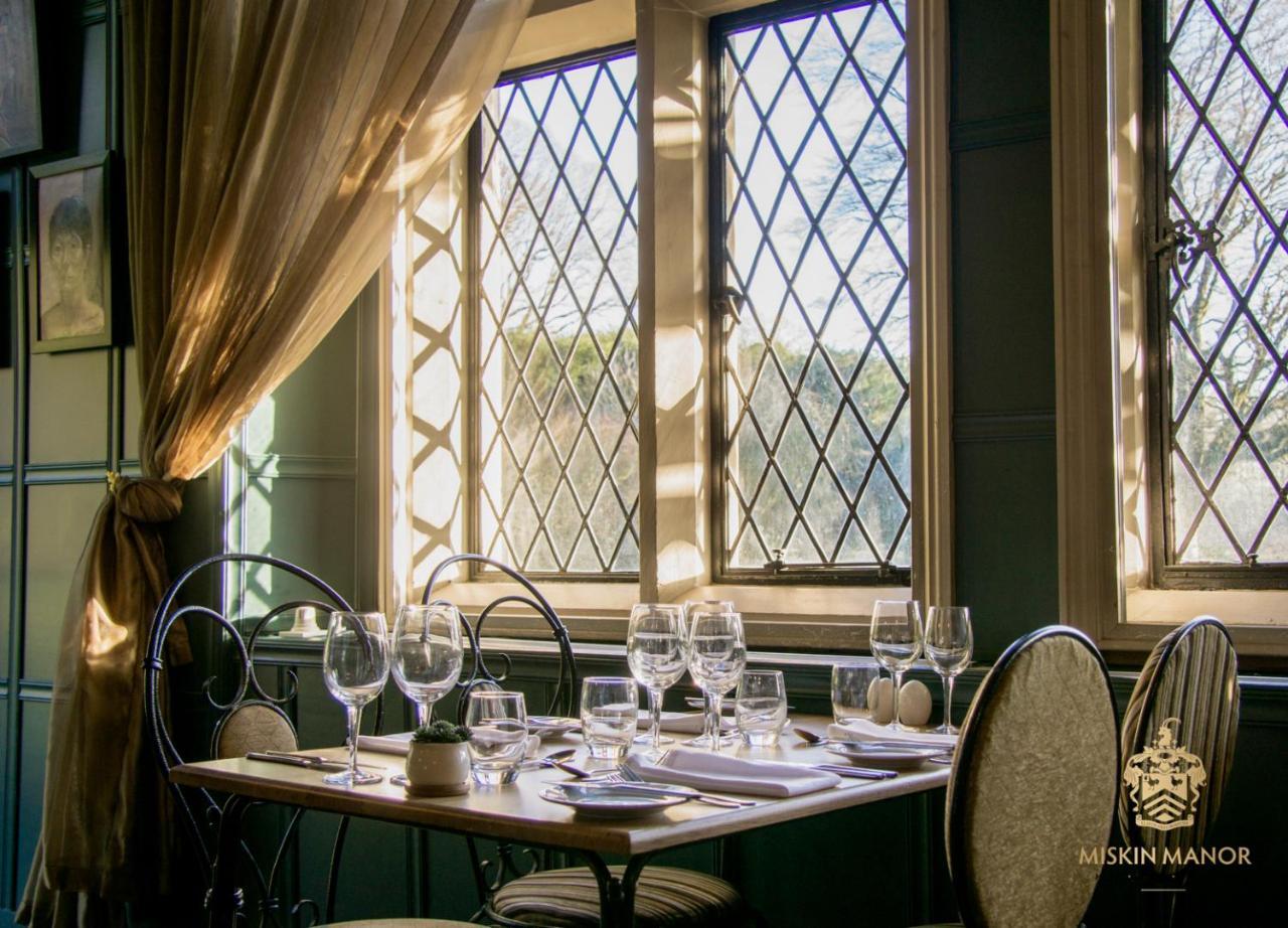 Miskin Manor Hotel Hensol Luaran gambar